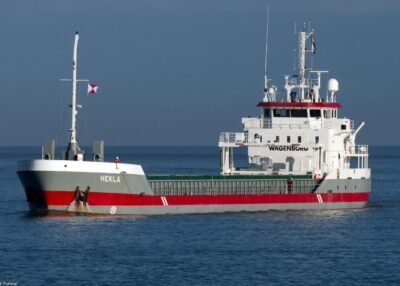 Hekla on river Ems bound for Delfzijl, 06-10-2013