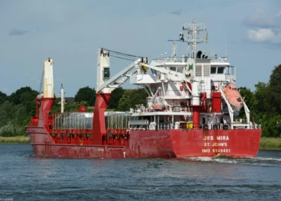 JRS Mira in Kiel Canal passing Burg, 11-06-2016