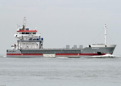 Maasborg on river Scheldt passing Terneuzen, 14-08-2012