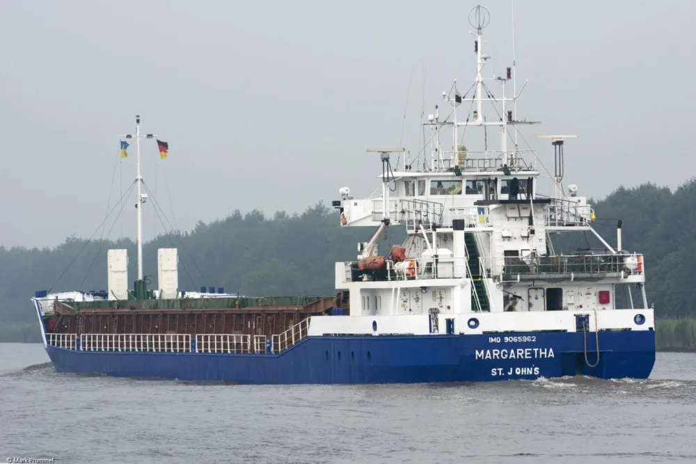 Margaretha in Kiel Canal passing Burg, 28-06-2014