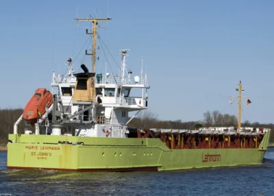 Marie Lehmann in Kiel Canal passing Breiholz, 08-04-2012