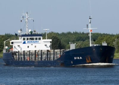 Nina in Kiel Canal passing Breiholz, 30-05-2014