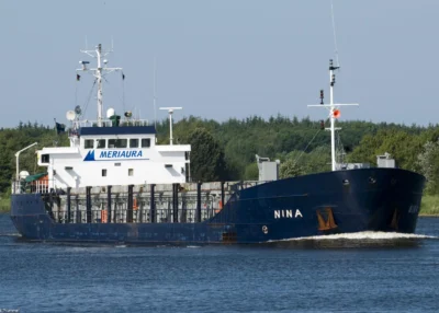 Nina in Kiel Canal passing Breiholz, 30-05-2014