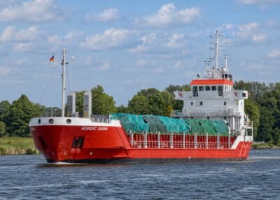 Nordic Diana in Kiel Canal passing Breiholz, 29-05-2014