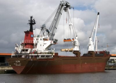 Olma moored in Delfzijl, 29-08-2011