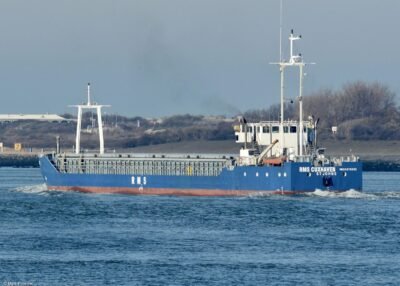 RMS Cuhaven outbound Rotterdam passing Hook of Holland, 21-01-2017