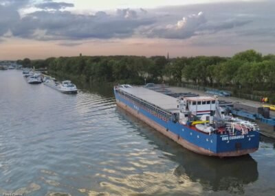 RMS Cuxhaven moored at Grave, 07-09-2022