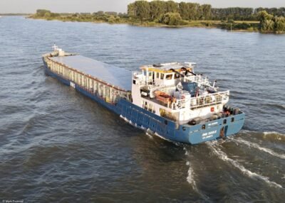 RMS Goole on river Rhine passing Tolkamer, 14-08-2021