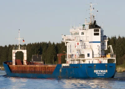 Reymar in Kiel Canal passing Breiholz, 08-04-2012