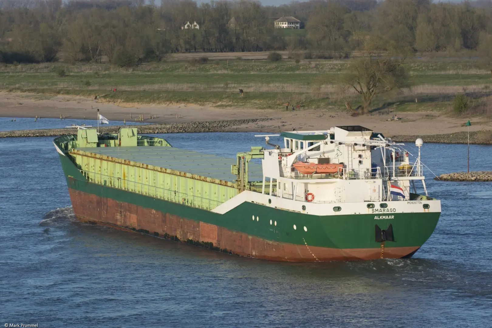 Smaragd on river Waal passing Nijmegen, 03-08-2011