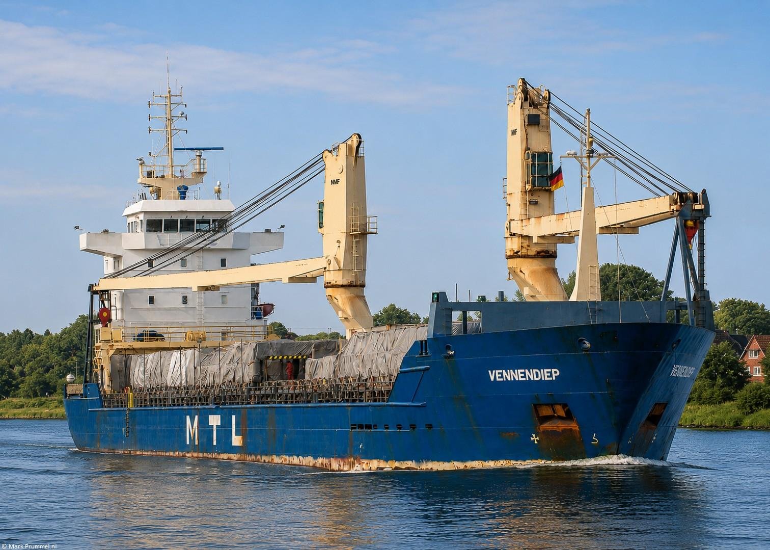 Vennendiep in Kiel Canal passing Rendsburg, 30-05-2014 Vennendiep in Kiel Canal passing Rendsburg, 30-05-2014