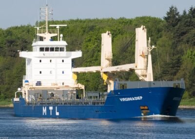Virginiadiep in Kiel Canal passing Rendsburg, 10-05-2013