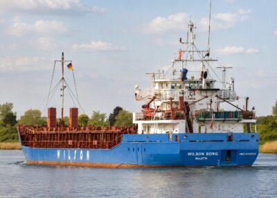 Wilson Borg in Kiel Canal passing Breiholz, 03-04-2010