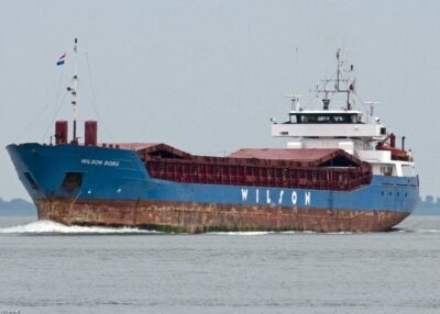 Wilson Borg on river Scheldt passing Terneuzen, 17-05-2012
