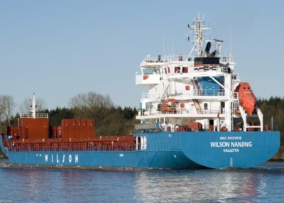 Wilson Nanjing in Kiel Canal passing Breiholz, 08-04-2012