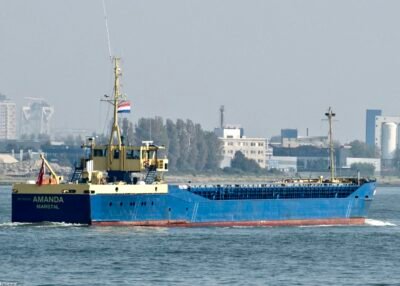 Amanda passing Rozenburg, 02-20-2011