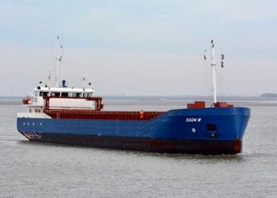 Egon W on river Scheldt inbound Terneuzen, 07-03-2005