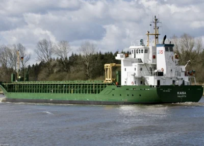 Kaisa in Kiel Canal passing Breiholz, 07-04-2012