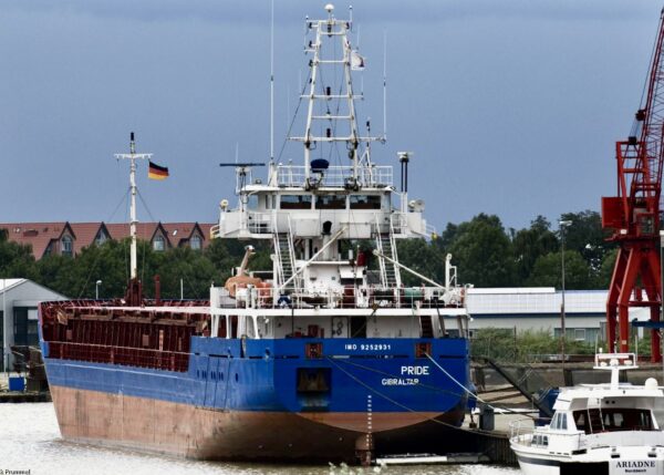 Pride moored in Leer, 28-08-2011