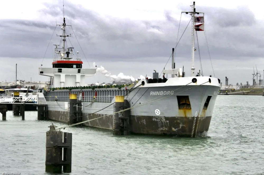 Rhinborg moored at Callandsteiger in Rotterdam Eurpoort, 04-12-2011