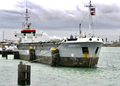 Rhinborg moored at Callandsteiger in Rotterdam Eurpoort, 04-12-2011