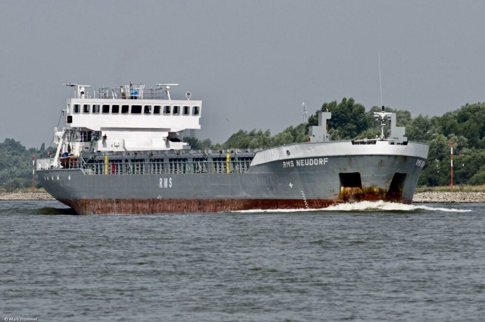 RMS Neudorf on river Rhine passing Emmerich, 21-07-2010