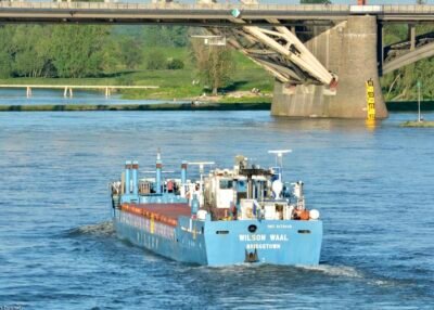 Wilson Waal on river Waal passing Nijmegen, 30-05-2021