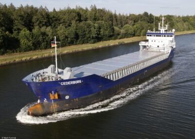 Cederborg in Kiel Canal passing Sehestedt, 27-08-2022