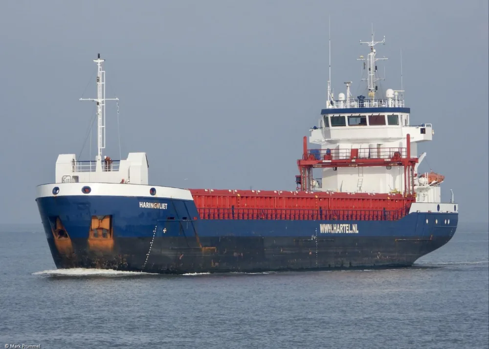 Haringvliet on river Ems bound for Delfzijl, 21-10-2022