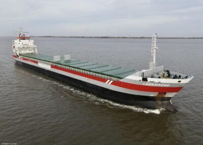 Laganborg on river Ems bound for Delfzijl, 28-10-2022