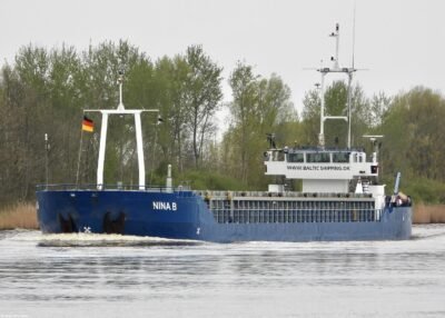 Nina B in Kiel Canal passing Burg, 28-04-2023