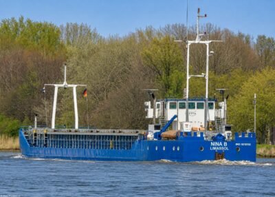 Nina B in Kiel Canal passing Burg, 28-04-2023