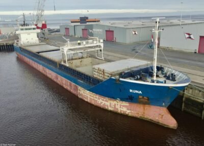 Runa moored at Handelskade Oost in Delfzijl, 28-01-2023