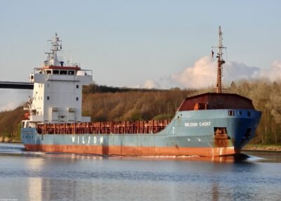 Wilson Cadiz in Kiel Canal passing Schafstedt, 27-04-2023