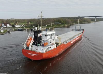 Lady Hannah in Kiel Canal passing Hohenhörn, 30-04-2023