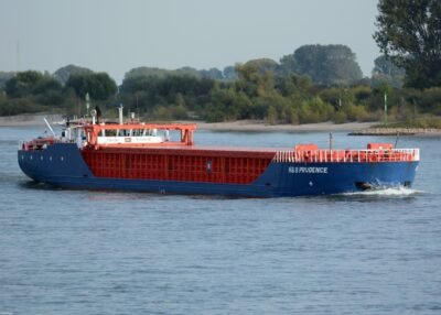H&S Prudence on river Rhine passing Tolkamer, 28-09-2014