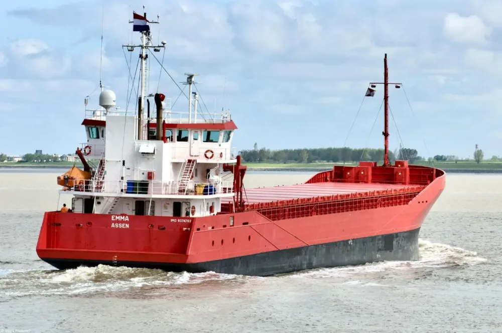 Emma outbound Delfzijl, 13-05-2012