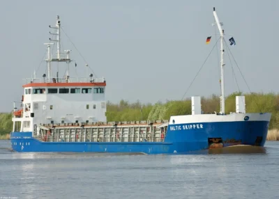 Baltic Skipper in Kiel Canal passing Breiholz, 23-04-2011