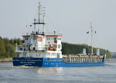 Baltic Skipper in Kiel Canal passing Breiholz, 23-04-2011