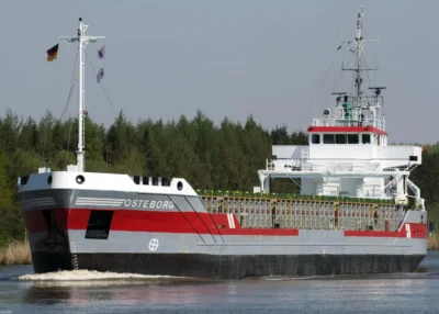 Osteborg in Kiel Canal passing Burg, 25-04-2011