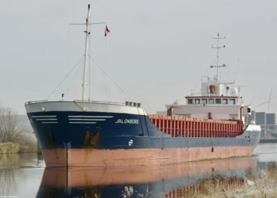 Jalonborg on Eemskanaal passing Farmsum, 02-12-2023