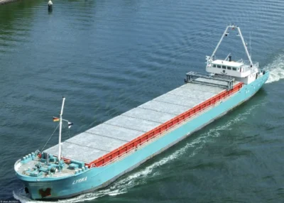 Lyrika in Kiel Canal passing Kiel, 15-05-2015