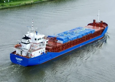 Skagern in Kiel Canal passing Grunenthal, 29-05-2014