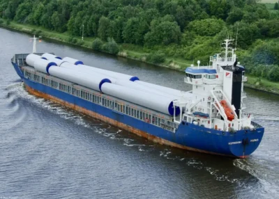 Veerseborg in Kiel Canal passing Grunenthal, 29-05-2014