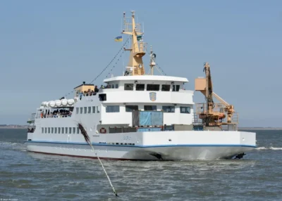 Baltrum I arriving in Nessmersiel, 06-04-2015