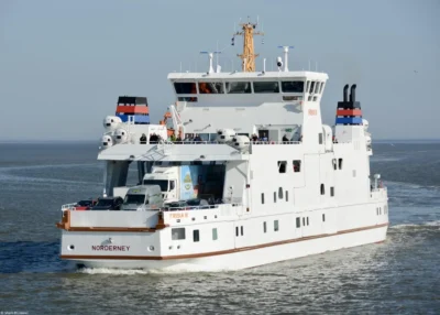 Frisia III arriving in Norddeich, 07-05-2016