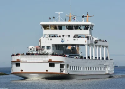 Frisia V arriving in Norddeich, 06-04-2015