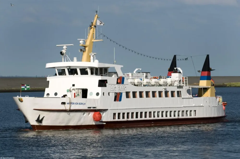 Wappen von Borkum arriving in Delfzijl, 04-07-2010