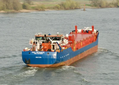 H&S Patience on river Waal passing Ewijk, 20-03-2024