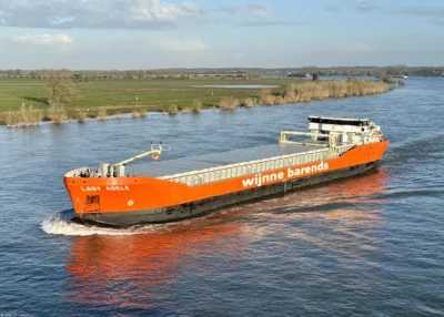 Lady Adele on river Rhine passing Wesel, 23-03-2024